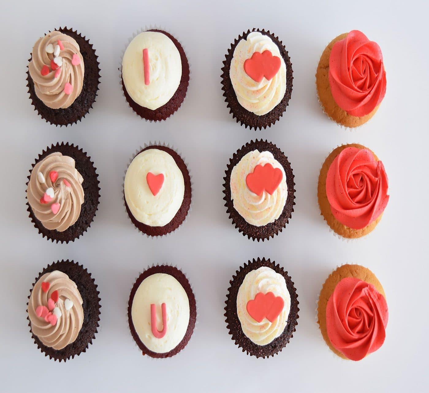 Box of 12 Valentine's Day Cupcakes